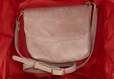 Best Valentine’s Gift for Her 2021: Blush Crossbody Tote